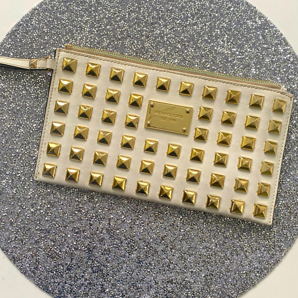 Micheal Kors Clutch
